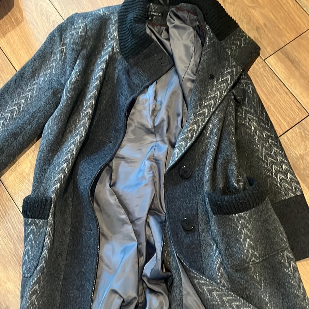 Via spiga a lot of life left. Slightly worn no pulls rips all buttons in place